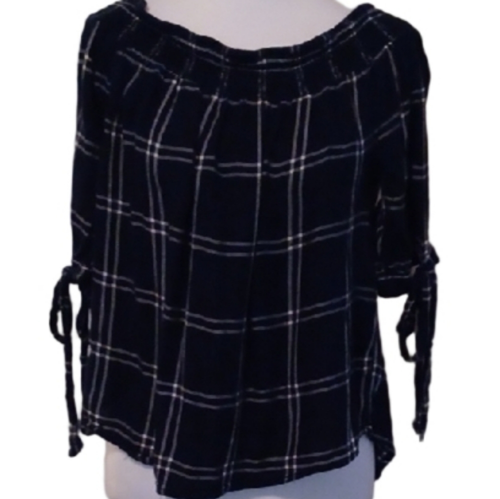 -- Dizzire Women's Dark Blue Plaid Off-Shoulder Top Size Small